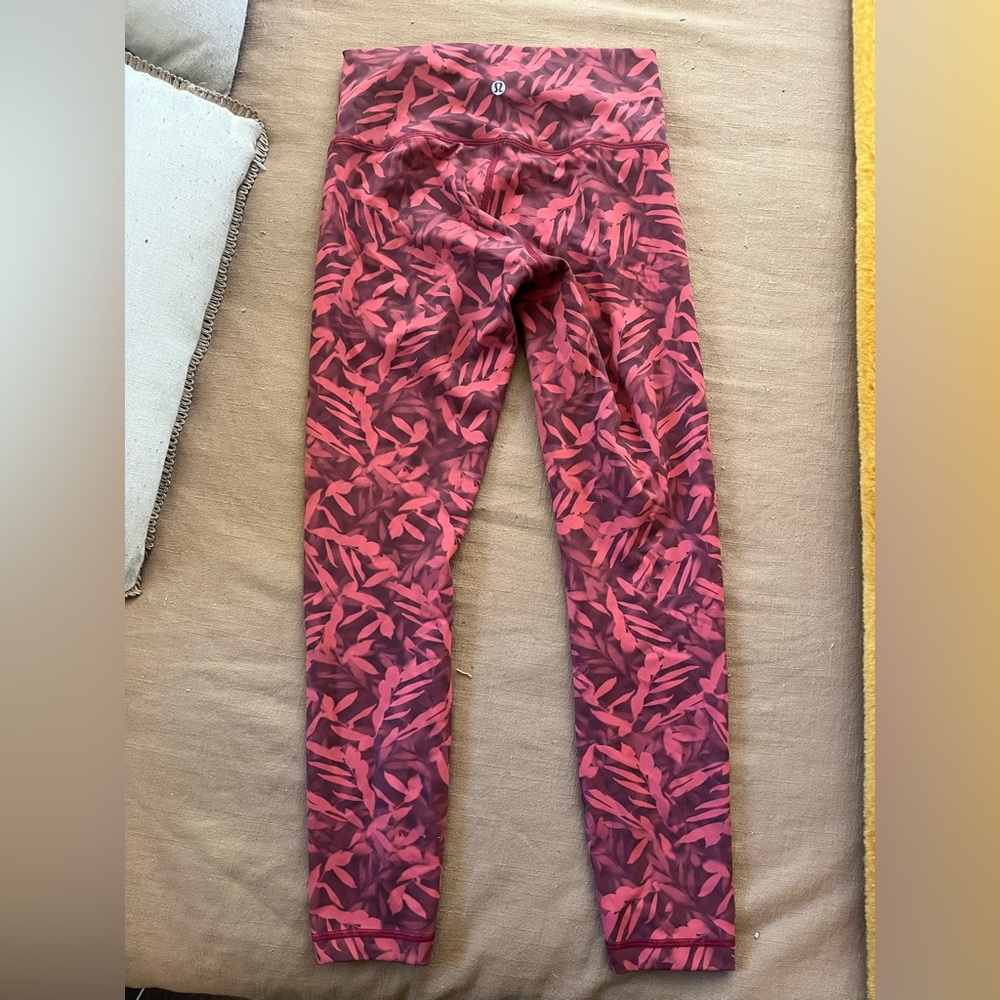 Lululemon wunder under size 6. 25”